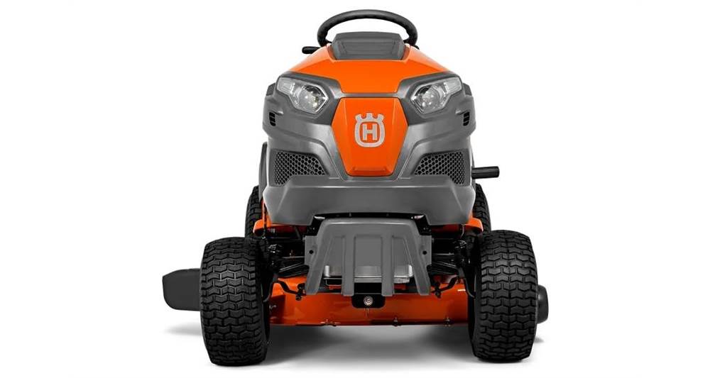 Husqvarna TS 142 Lawn Tractor - Thumbnail 3